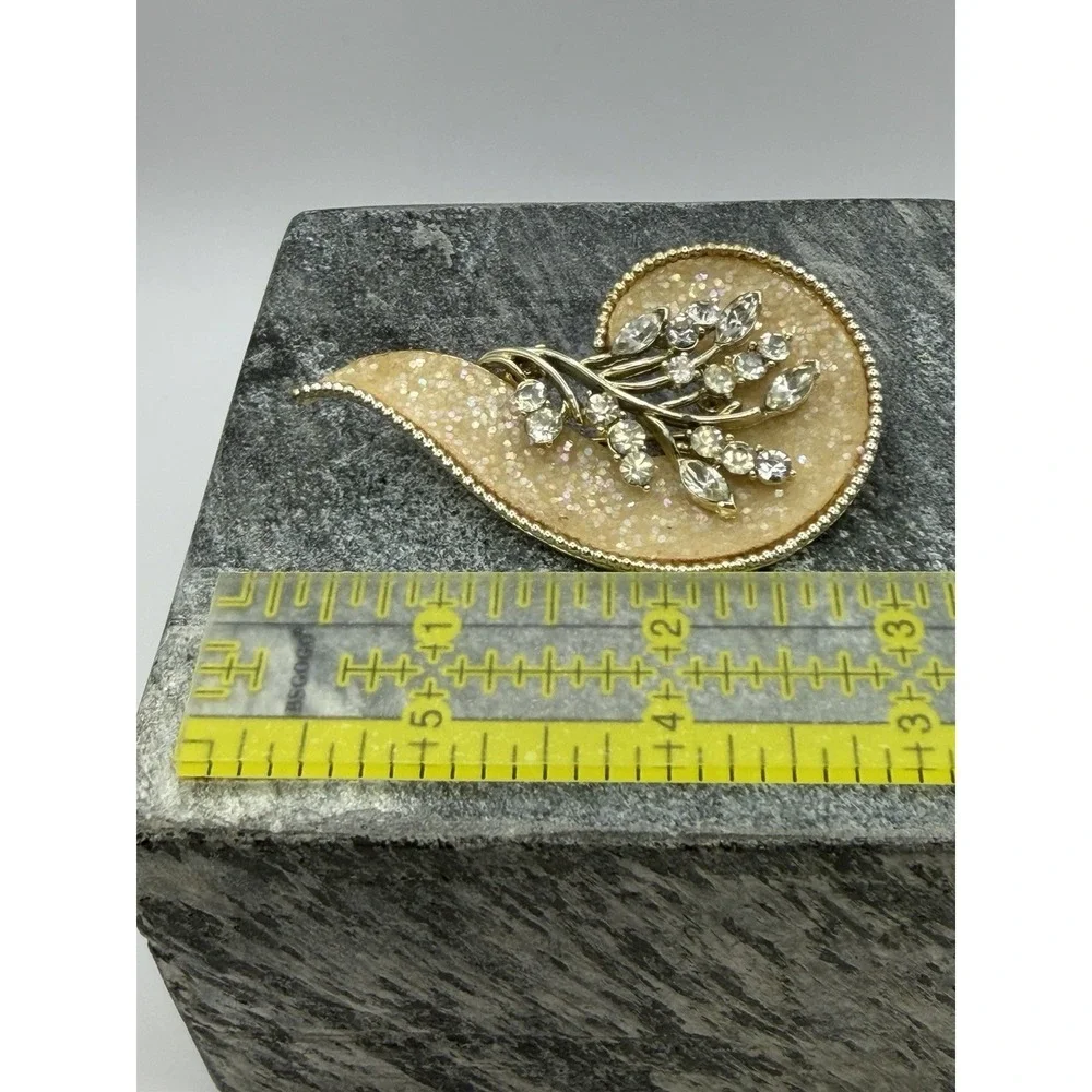 Vintage Coro Glitter Brooch Pin‎ Rhinestones Gold Tone Swirl MCM
